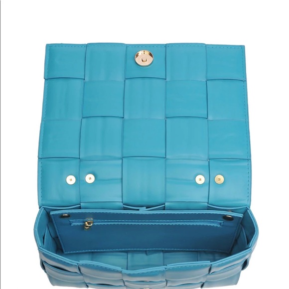 VICI-Desire Padded Woven Chain Handbag-Ocean - Picture 3 of 4